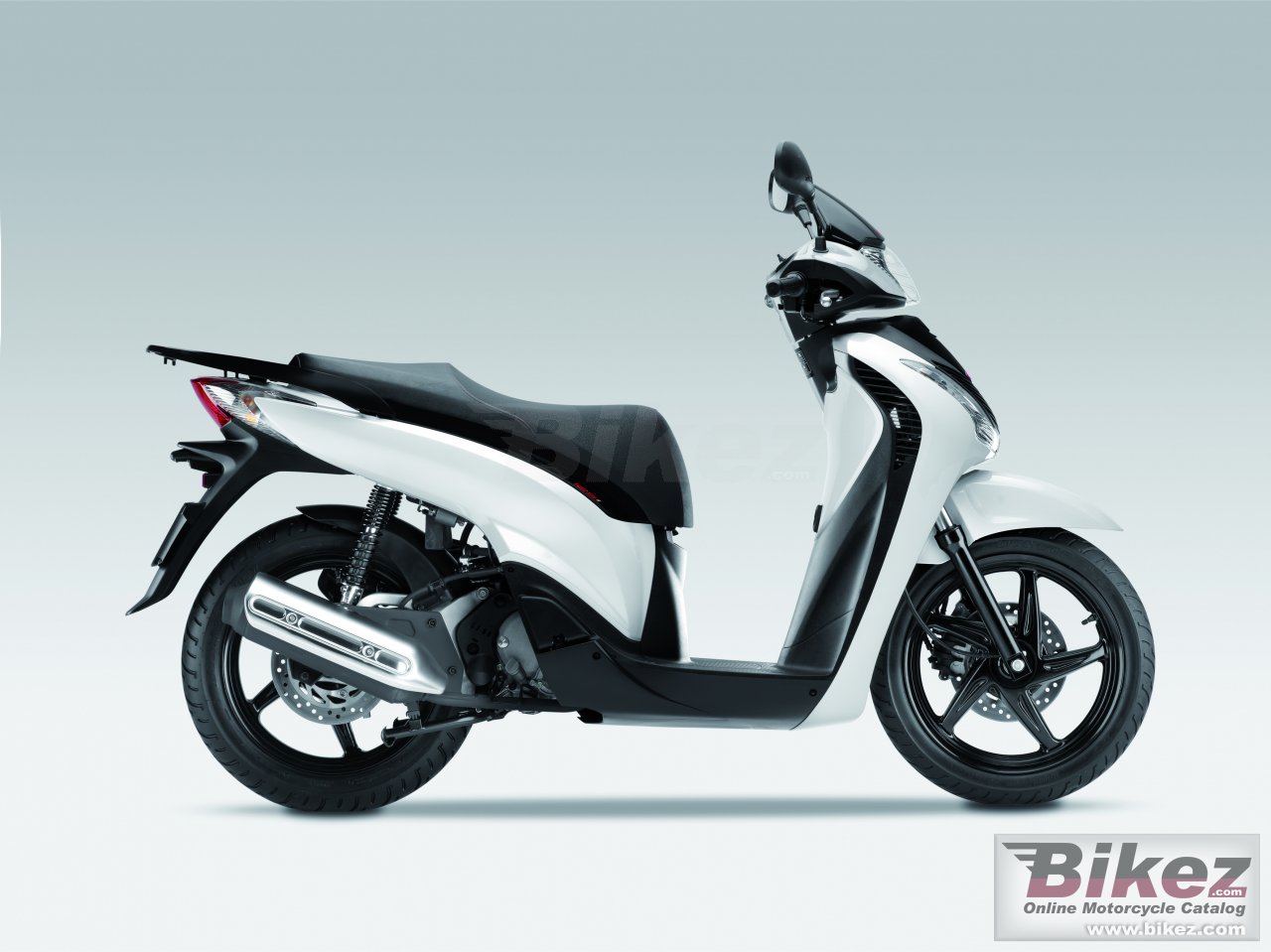 Big Honda sh125i sporty picture and wallpaper from Bikez.com